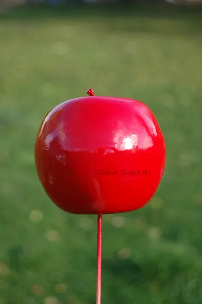 Turn a dollar store apple into a tempting poisoned apple perfect for a #Halloween witch