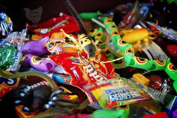 Bring some fun to the party with a fun DIY Treat Bag craft to hold your Halloween Pinata goodies! Bonus ideas for candy-free pinata fillers