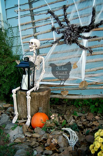 Combine a few easy-to-find elements, zip ties and a spot light to create a spooky skeleton Halloween display to enjoy day and night