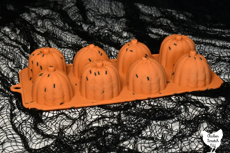 STIR Halloween Pumpkin 8pc Ice Mold